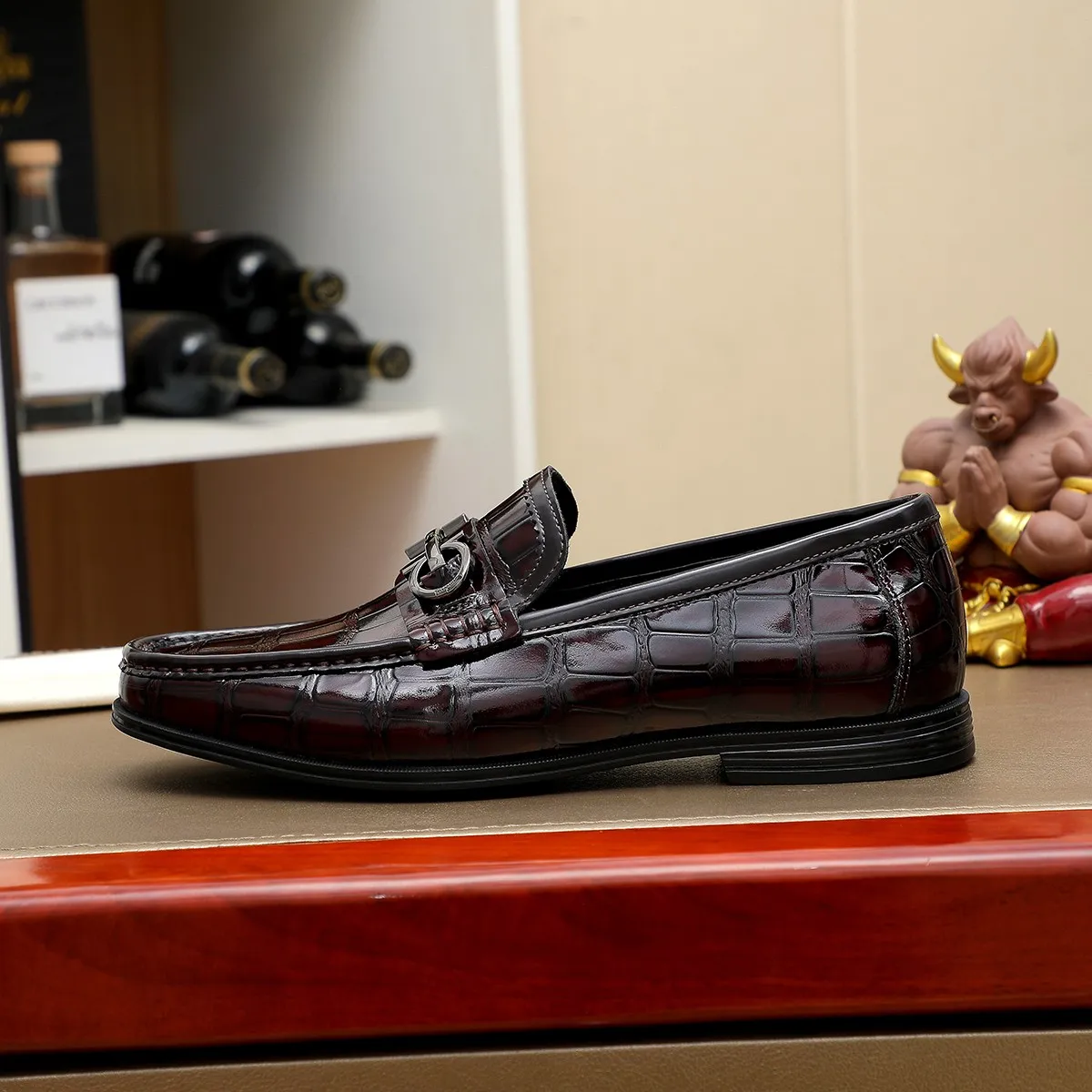 Men's shoes 250 🕷🕷🐂【Ferragamo】Ferragamo Popular fashionable casual shoes🇨🇳Official website counter 1:1 production, original mold opening💯Good quality can be seen, imported high-end first-layer pebbled calfskin, water-dyed🐂leather lining🌿very clear texture, high-quality waterproof, non-slip and wear-resistant outsole🎋high quality and low price, truly handmade🍓, color optional! Code number 38-44 (45. To be customized)